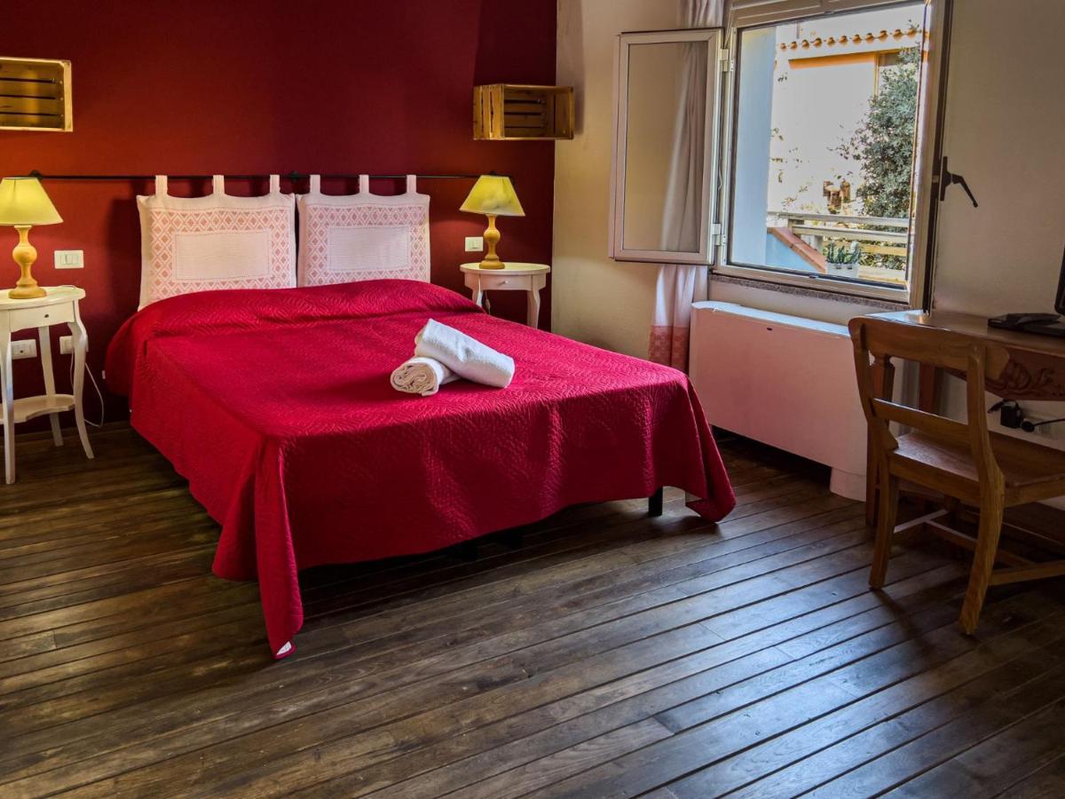 La Terrazza Guesthouse Olbia Dış mekan fotoğraf